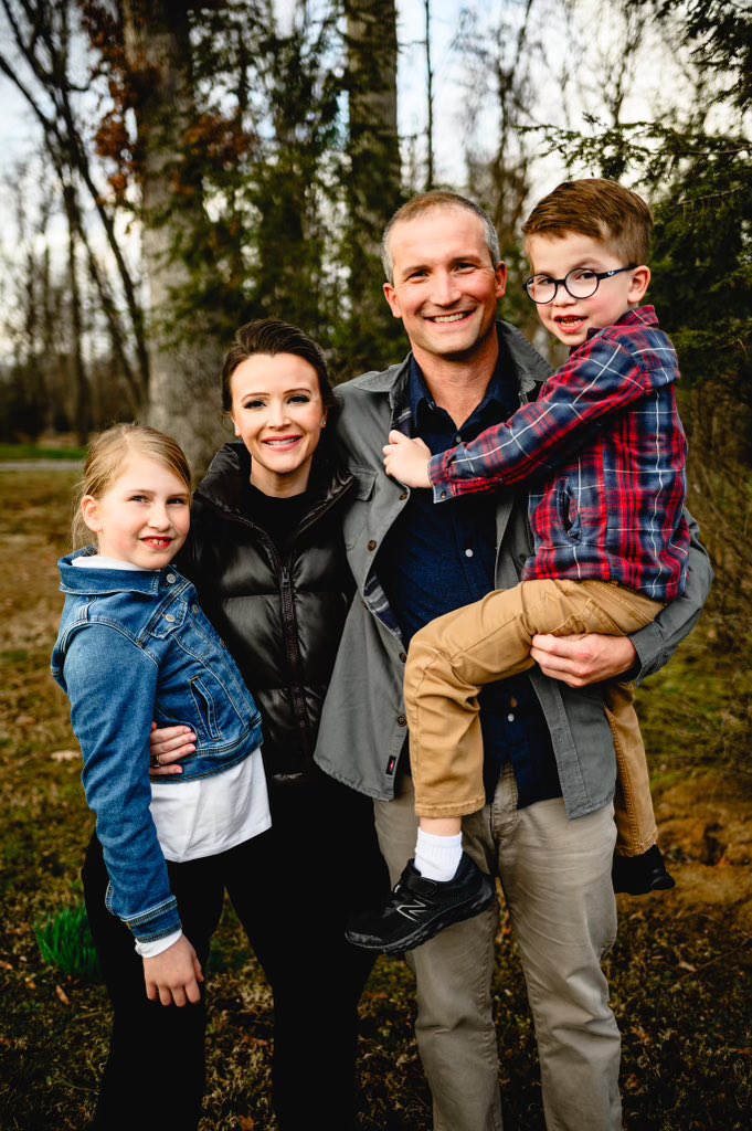 Polls are open for one more hour. If you haven’t voted yet, you still have time.

From my family, to yours. Thank you.
apps.sos.wv.gov/elections/Vote…