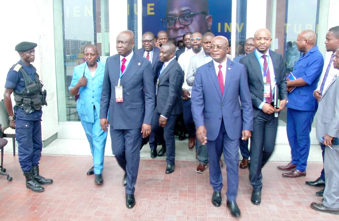 Elyse BOKUMWANA MAPOSO (@elysemaposo) on Twitter photo Ouverture ce mardi 14 mai 2024 de la session extraordinaire inaugurale du Sénat de la République Démocratique du Congo au Palais du peuple à Kinshasa, j'y ai pris part en ma qualité du sénateur élu de la Mongala pour la législature 2024-2028 .
<a href="/AugustinKabuyaT/">Augustin KABUYA</a> , <a href="/fatshi13/">Félix A. Tshisekedi</a> . Ouverture ce mardi 14 mai 2024 de la session extraordinaire inaugurale du Sénat de la République Démocratique du Congo au Palais du peuple à Kinshasa, j'y ai pris part en ma qualité du sénateur élu de la Mongala pour la législature 2024-2028 .
<a href="/AugustinKabuyaT/">Augustin KABUYA</a> , <a href="/fatshi13/">Félix A. Tshisekedi</a> .