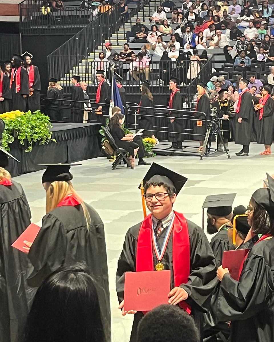 Beth Fowler (@gcpsdrfowler) on Twitter photo Smiles abounded today at the Reynolds Community College commencement ceremony! Sixty GHS seniors earned their degrees and together have accumulated over 3,600 transferable college credits. 👏👏👏 <a href="/BHahnGHS/">Brian Hahn</a> <a href="/glndschools/">Goochland County Public Schools Schools</a> <a href="/sagGEYER/">Steve Geyer</a> Smiles abounded today at the Reynolds Community College commencement ceremony! Sixty GHS seniors earned their degrees and together have accumulated over 3,600 transferable college credits. 👏👏👏 <a href="/BHahnGHS/">Brian Hahn</a> <a href="/glndschools/">Goochland County Public Schools Schools</a> <a href="/sagGEYER/">Steve Geyer</a>