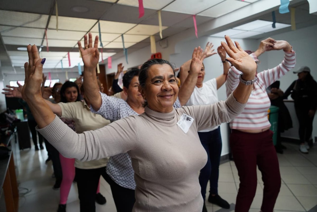 secredistmujer's tweet photo. 🟣 Más de 70 mujeres participan en las actividades de la gran inauguración de la nueva sede de  #CIOMPuenteAranda, una de nuestras sedes en el territorio. 

¡Te esperamos de lunes a viernes, de 8 am a 5:30 pm, en la Calle 5C #53F-60, barrio San Rafael en @PuenteAranda_!
🧵 https://t.co/bTMu3dgF2I