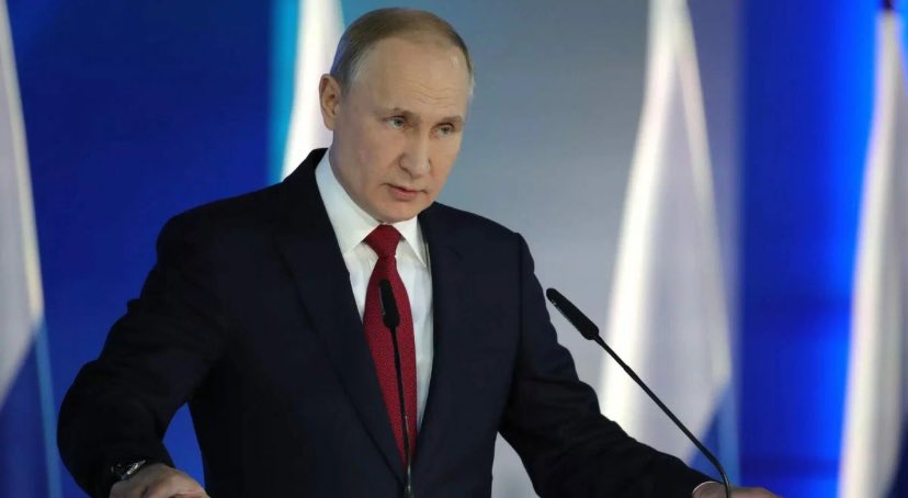 🔴 Rusya Devlet Başkanı Putin: ▪️“Batı, Ukrayna'nın Rusya topraklarına terör saldırıları düzenlemesine göz yumuyor. ▪️Batılı seçkinler Rusya'yı cezalandırmaya, onu izole edip zayıflatmaya ve varlıklarına yasa dışı bir şekilde el koymaya çalışıyor. ▪️Batı, uluslararası hukuka…