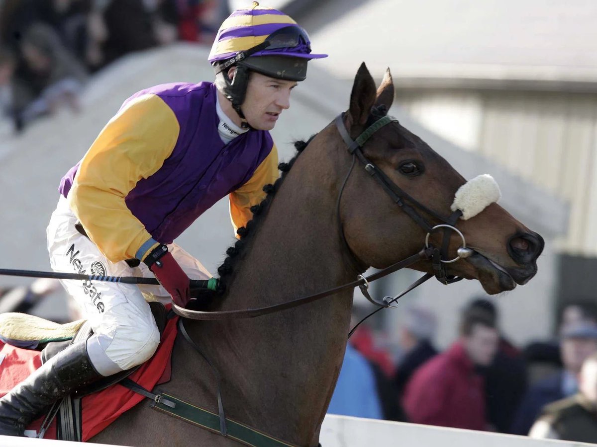 RickLobban's tweet photo. Another of my all time favourites gone. Harchibald, what a star he was. #RIP https://t.co/mc34B9rPFZ
