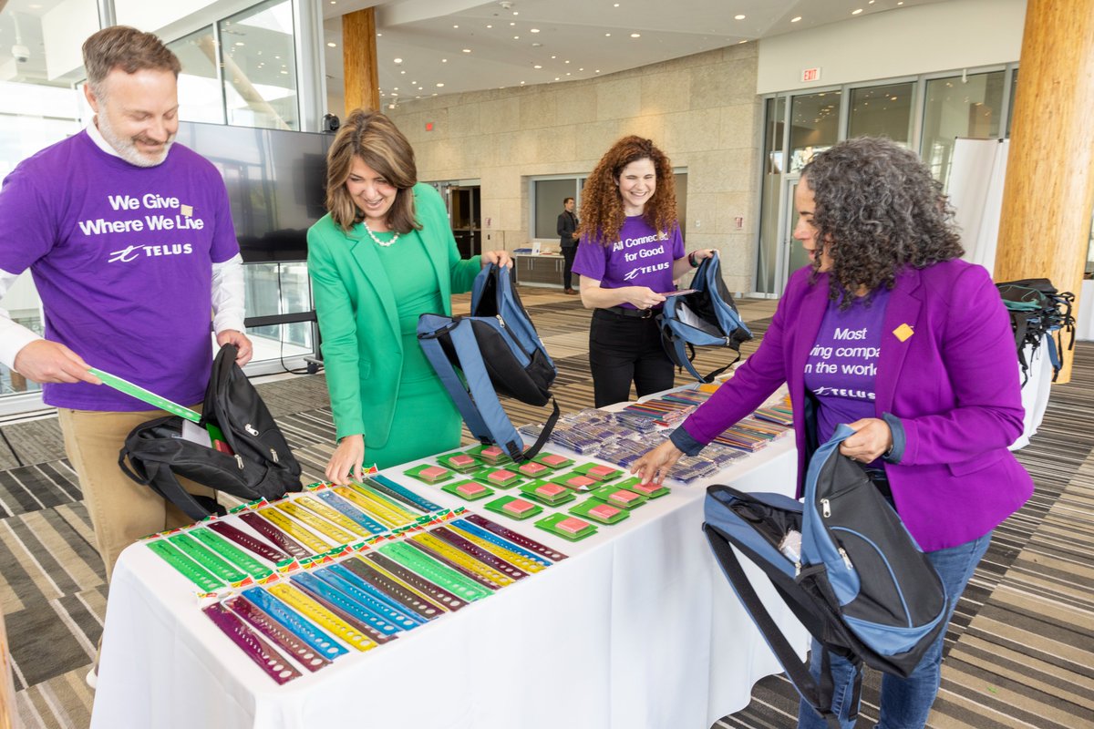 Thank you Premier @ABDanielleSmith for stopping by our @TELUS #Kits4Kids event today in Edmonton. Each 🎒 filled, with essential school supplies, will help go to a youth in need. #GiveWhereWeLive