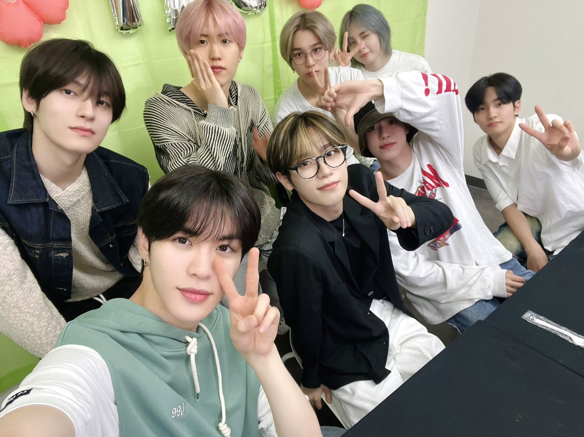 vinkeumpie's tweet image. epex as taylor swift songs!

a thread🧵