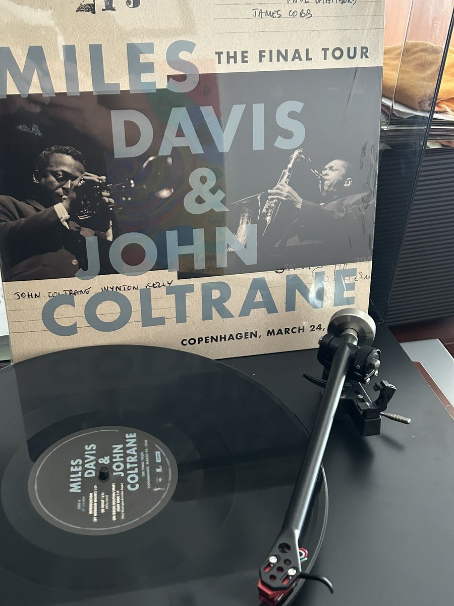 Miles Davis & John Coltrane. The Final Tour. Copenhagen, 24 March.
Rega Planar 3, Mira 3 & Jura
@regaresearchuk #idler #moments #myvinylcollection #vinylcollector#vynillovers #jazzvinyl #jazzvinylcollector @milesdavis @johncoltrane
