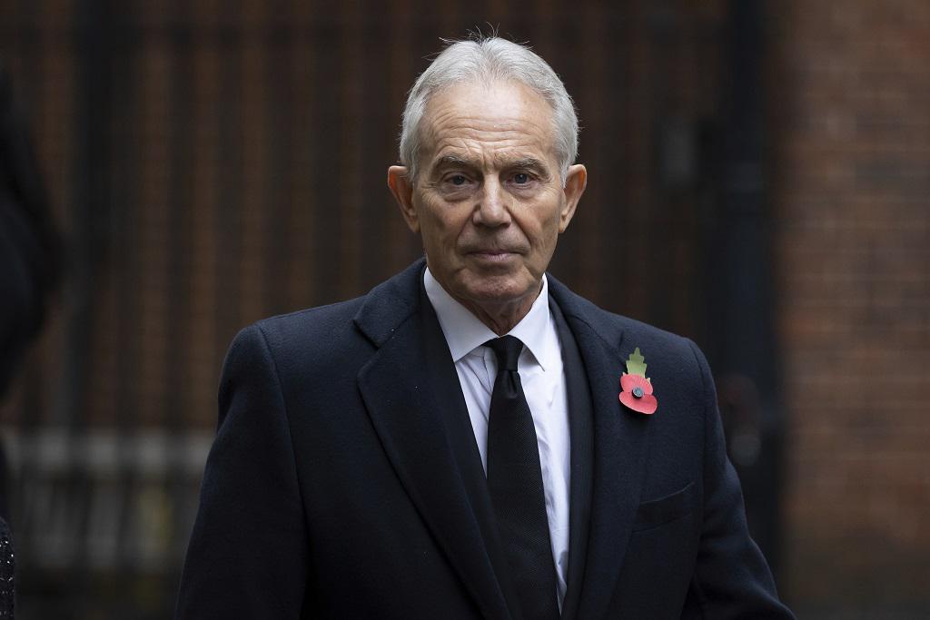 2007 v 2023. I always think Blair is a reverse Dorian Gray. His attic picture is pure. It's not just age etched on his face. #Yeo