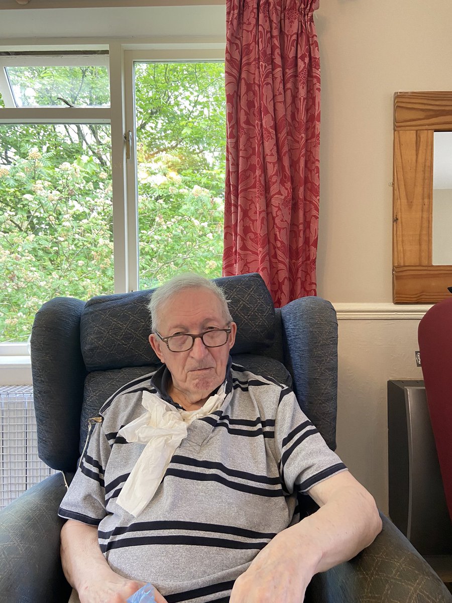 AMKillick's tweet image. Dad finally woke up and smiled at me! He’s looking well, love him. Parkinson’s dementia is such an awful disease.