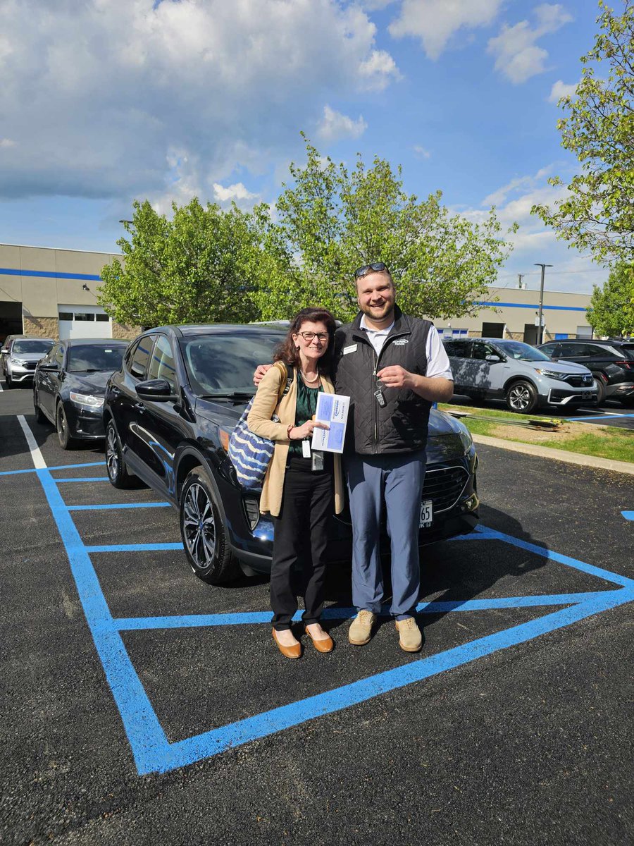 New week=New CAR OWNERS!! At Mohawk Honda WE GO OUT OF OUR WAY TO PLEASE YOU🙌! Welcome to the Mohawk Honda Family🚗💯! 
.
#MohawkHondaFamily #HondaPrologue #LetsDewADeal #TrustTrav #Honda #HondaOdyssey #HondaPilot