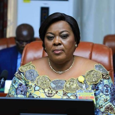 Toko lela epayi ya nani ehhhhhhh??? Si elle-même, madame la ministre, veut utiliser son pouvoir pour porter préjudice à @anne_mbuguje? Contentieux électoral ; la sénatrice @anne_mbuguje victime du pouvoir du ministre de justice. Au secours ehhhhh magistrat suprême bétonnnnnn…