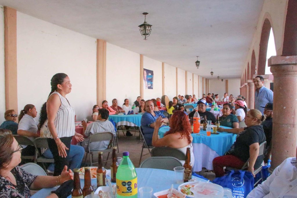 tanamachip's tweet photo. Gran encuentro con enfermeras y personal con el sector salud, sin con sus propuestas, nutriré mi plan de gobierno y por supuesto que en mi administración serán tomados en cuenta y trabajaremos de la mano con ustedes.
#VaXTi #VaXRomita #CreciendoJuntos https://t.co/UE0c2Wqb2w