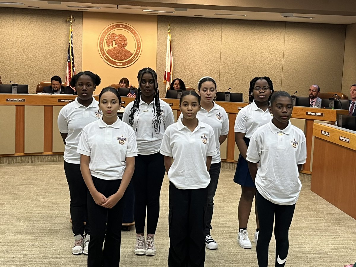 Our PAFA Star Singers performed at the @Osceolaschools School Board meeting this evening for the Fine Arts moment! They sang ‘Somewhere Over The Rainbow’ from our recent show The Wizard of Oz! @SDOCElemEd @SDOCArts @DosKimberley