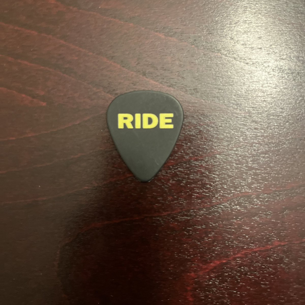 Another superior @rideox4 gig - this time @888yonge in Toronto. Seen them last 5x they've been here as well as initially way back in 1992 at the time of the Going Blank Again LP. Didn't score a set list so settled for a Mark Gardener guitar pick.