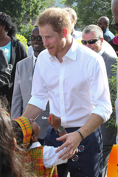 The revelation that King Charles hated going to Africa and preferred white Commonwealth nations makes sense now why Harry was always sent to the black/brown nations. He genuinely loved being around people. Good King Harry!
#KingCharles #PrinceHarry
