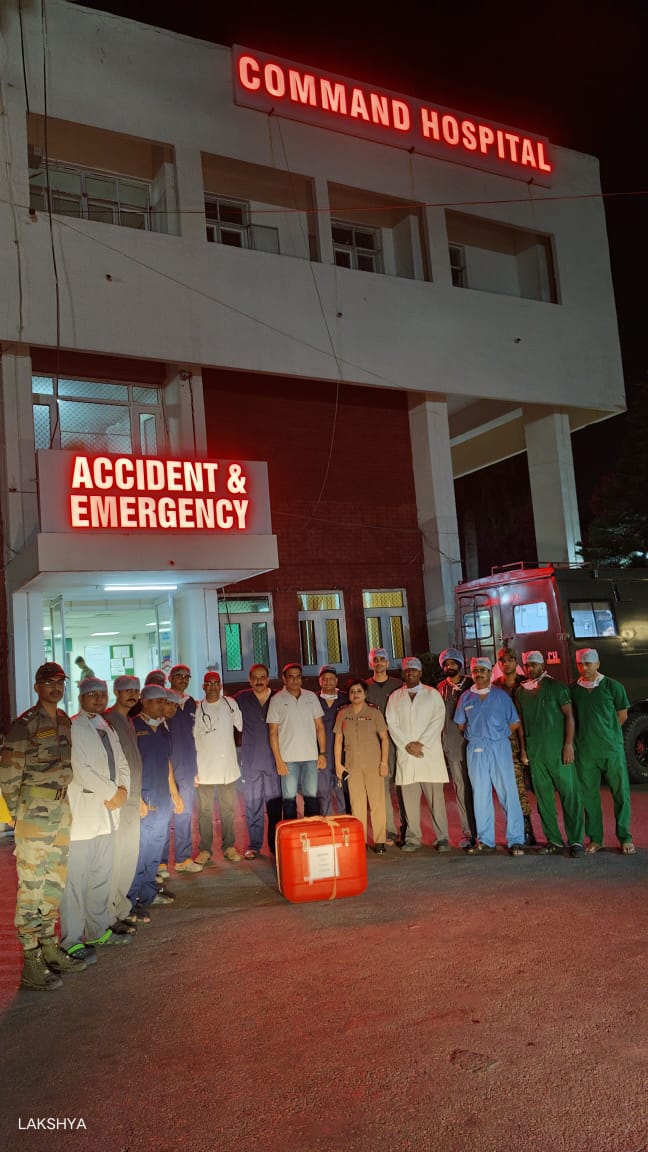 The Transplant team of Command Hospital #Chandimandir performed a remarkable midnight operative endeavour and harvested Liver, Kidneys & Cornea from NOK of a #Veteran JCO of #IndianArmy. The harvested organs were airlifted by #IAF to Army Hospital R&R, #Delhi and are being