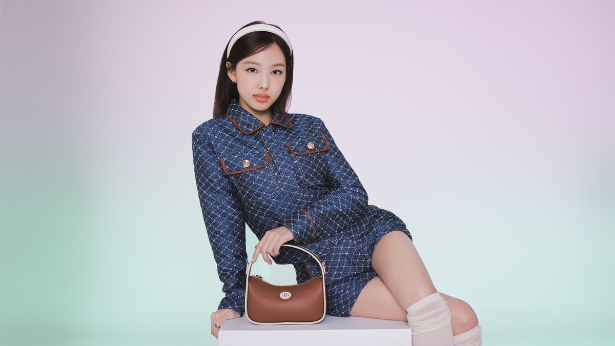 Eternal Glamour: Nayeon by Bonia’s Timeless Appeal

Read here:
…shi3q3y-7323615279.shopifypreview.com/blogs/journal/…

#BONIA #TWICE #NAYEON #NAYEONbyBONIA #BONIASS24