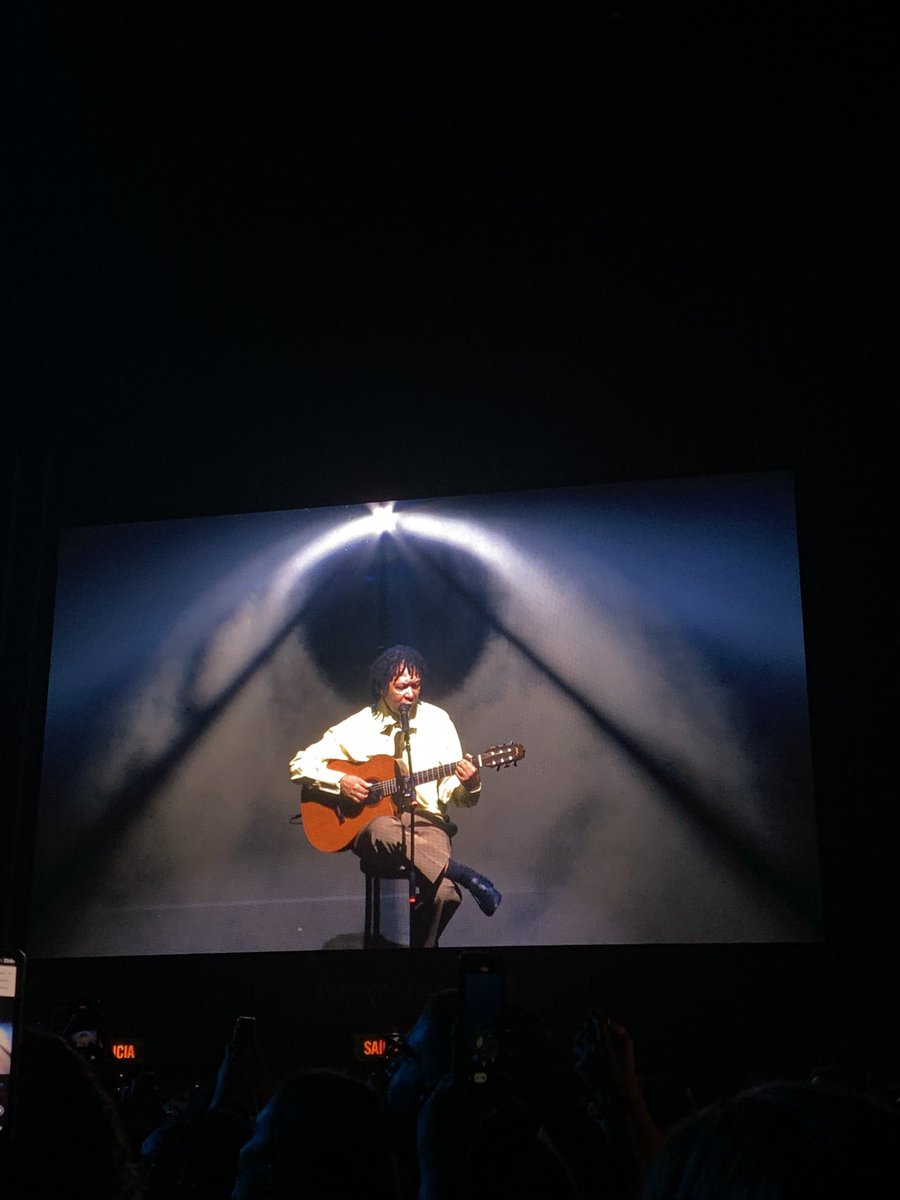 uiulopes's tweet image. djavan me fez muito feliz esse fim de semana ✨✨❤️❤️✨