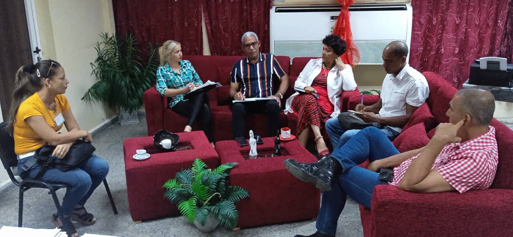 Reunión operativa del 1er Secretario del Partido en la Isla de la Juventud, con  Directivos de la Dirección General de Salud, acompañado de la Miembro del Buro, Yanet Velazquez.
#IsladelaJuventud
#hogarfeliz
#SentirPinero
#PorUn26EnEl24