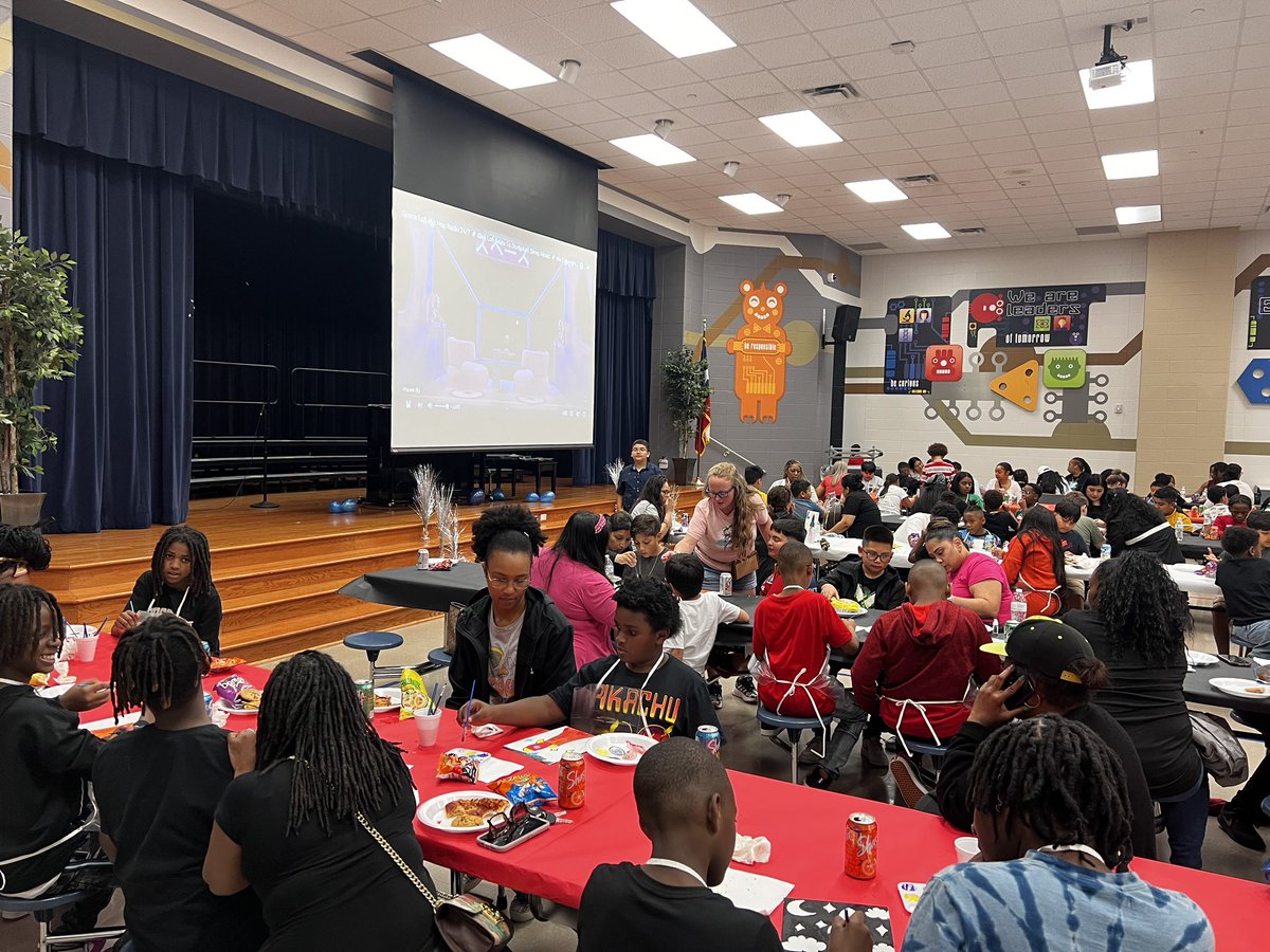 #cwoodcreates last night was out of this world!! Our Mother Son Paint Night was a blast! The cafeteria was full of smiles & hardworking artists! #MyAldine #MiAldine @TrentGJohnson @DrWynneLaToya @c10burggy @AldineArt thanks @marlynn_montiel for all the planning & organizing!