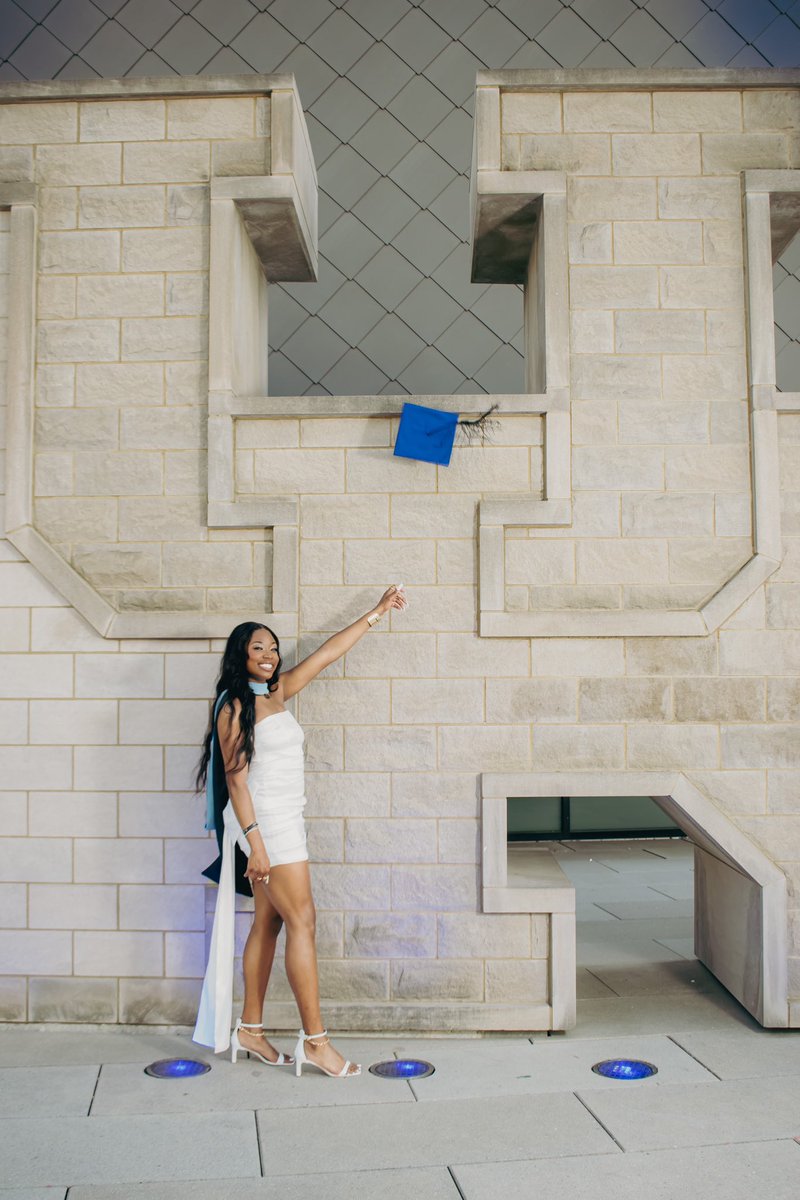 kxnaomi's tweet image. The Kentucky era has officially come to an end 💙

M.S. Kinesiology &amp;amp; Health Promotion Sport Leadership
GPA 3.80
SEC Academic Honor Roll
&amp;amp; survived being a D1 athlete 😌

Thank you God for even giving me the opportunity 🙏🏾

📸: @freeojayy