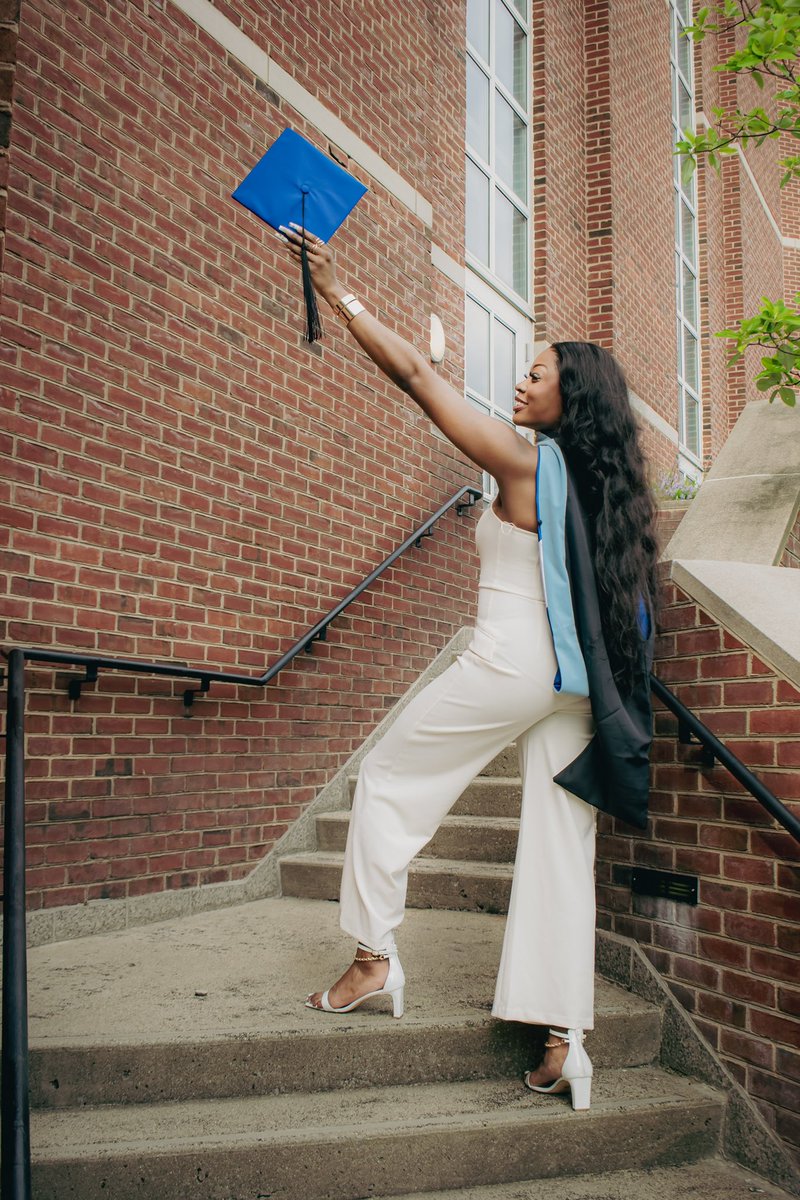 kxnaomi's tweet image. The Kentucky era has officially come to an end 💙

M.S. Kinesiology &amp;amp; Health Promotion Sport Leadership
GPA 3.80
SEC Academic Honor Roll
&amp;amp; survived being a D1 athlete 😌

Thank you God for even giving me the opportunity 🙏🏾

📸: @freeojayy