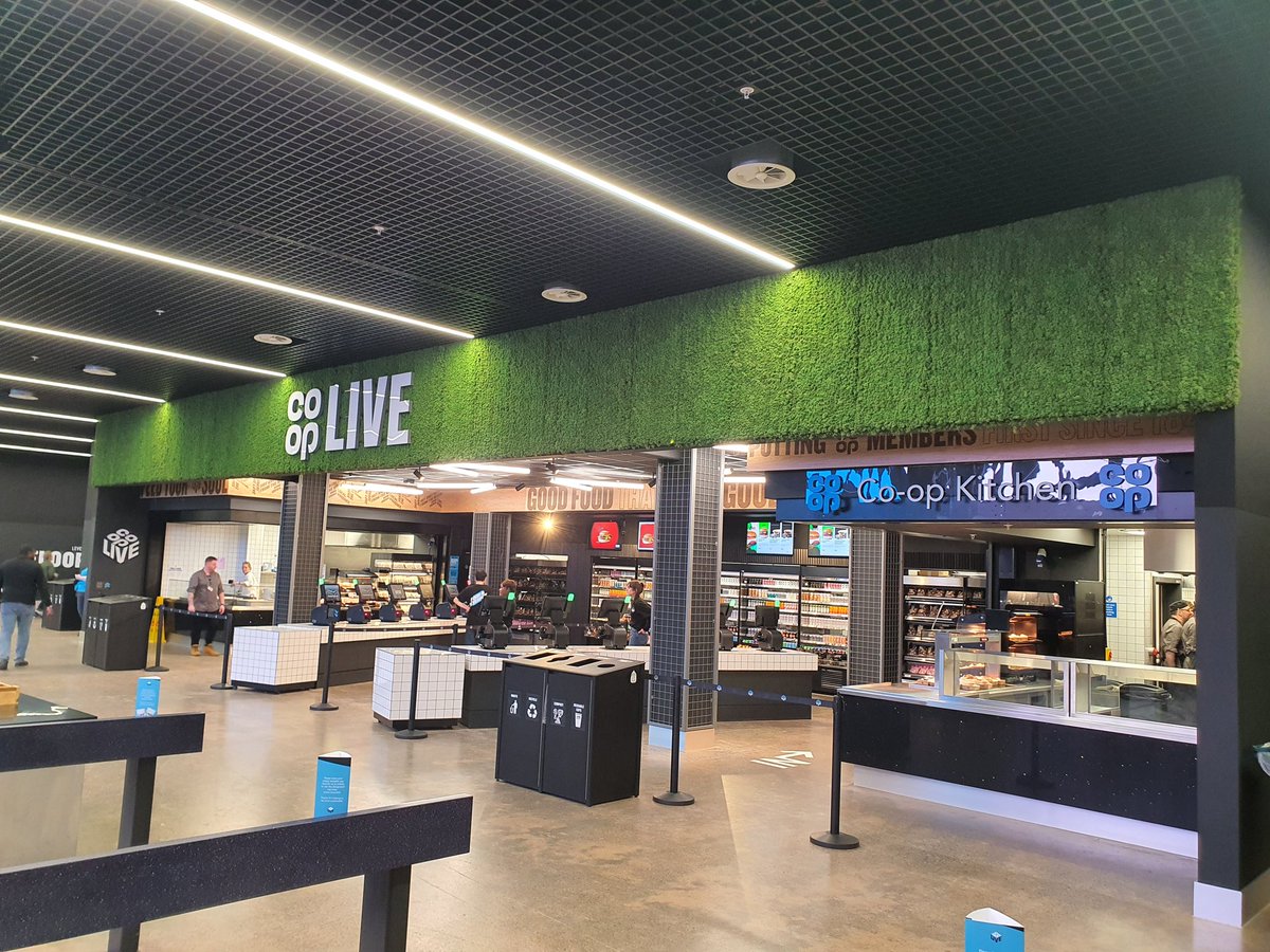 shornKOOMINS's tweet photo. Not often you get to christen a new arena with your presence but I did tonight lol at that Coop Live place in Manchester. What a weird gaff. The stench of cheap hot dogs &amp; shit pies wafts through the arena, while the concourse is dotted with Coop outlets selling milk &amp; shit. Wtf? https://t.co/cowxWNGRwG