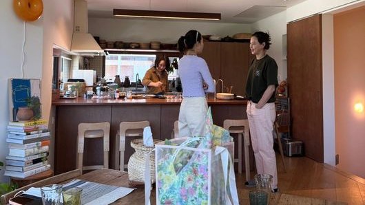 #GongHyoJin shared photos of her lunch outing with #LeeHaNee #JungHoYeon and #ParkSoDam.

Gong Hyo-jin is currently enjoying time with friends while her husband Kevin Oh serves in the military.