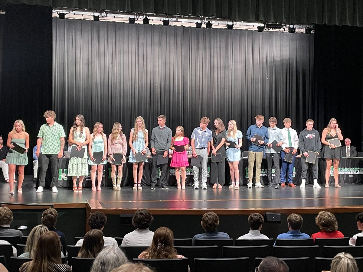 4 athletes of the year and the OHSAA recognized award winners for academics and athletic achievements. #dothework seniors