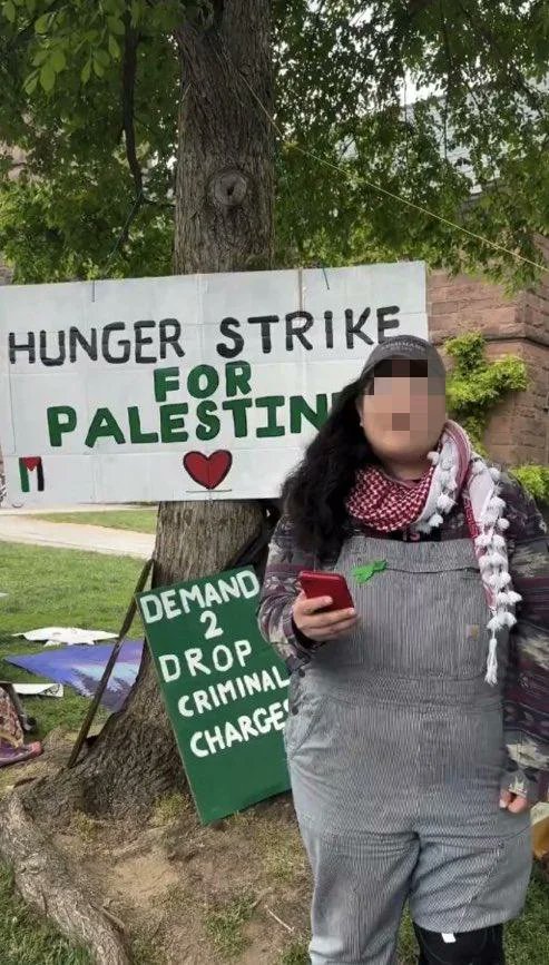 网友：为巴勒斯坦绝食的女学生把我感动到了。