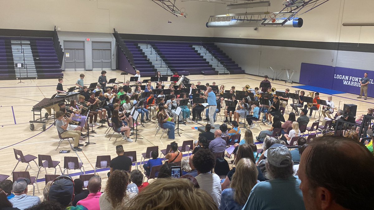 Thank you for your decades of service to @BellevueSchools and @LFWarriors Junior High Mr Schuttler and Mr Casart. You will truly be missed! #bpsne