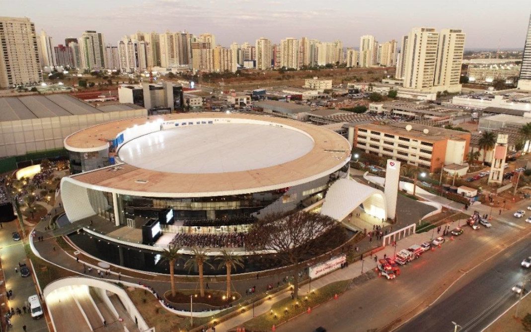 acho o templo de salomão uma obra muito superestimada na produção da IURD, o Templo da Glória do Novo Israel no rio e a Solo Sagrado em brasília são bem mais chocantes com essa leitura inesperada do entorno