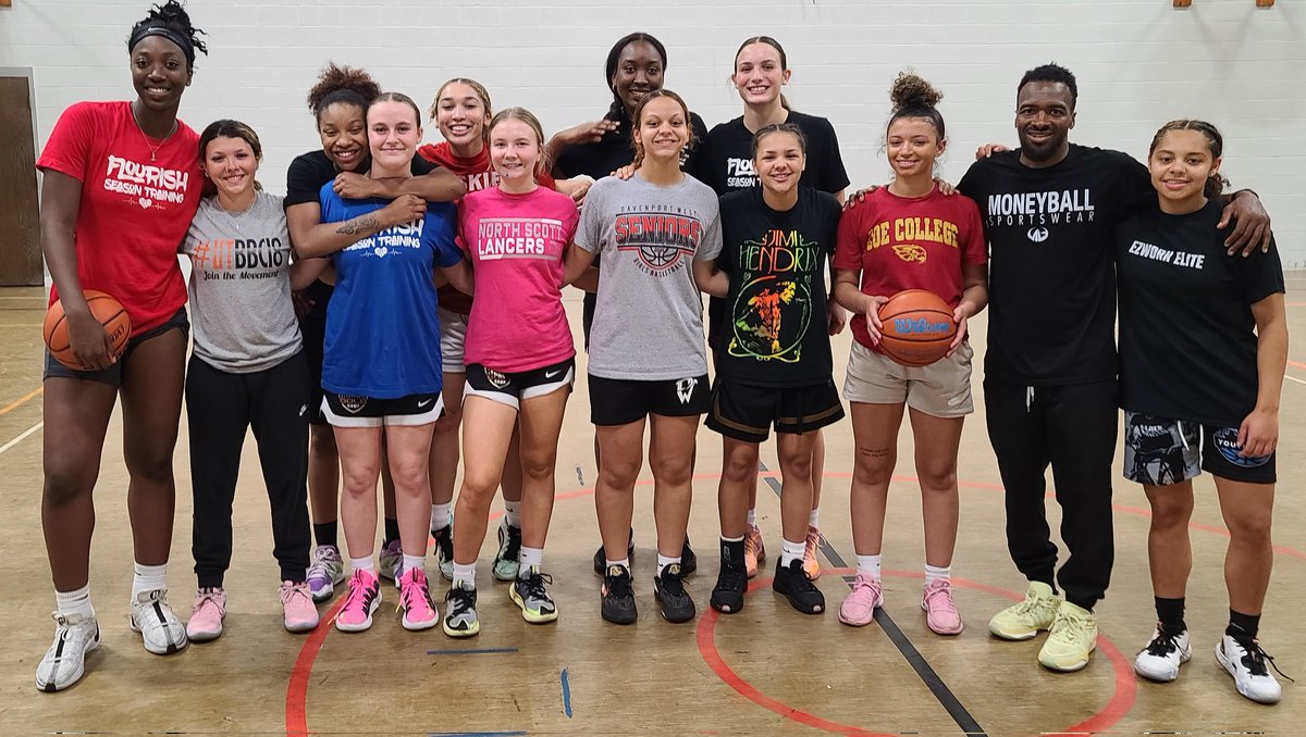 We got better today! @lorenaawouu @PenaKaylie @ballerjaliyah32 @BourrageDivine @marti_isla @AlainaD04 @Raelynlw11 @LynelleAwou @madisonoaustin @Jossyj22 @MariahT0303 @tahlea_9