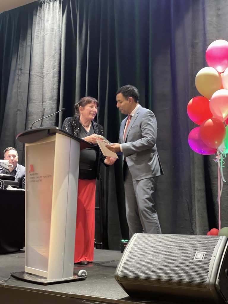 Congratulations again to @DrSamirSinha from @SinaiGeriatrics for being the recipient of RTOERO 2024 award for Eminent Contribution to Seniors in Canada. Thank you so much for the work you do for older adults.