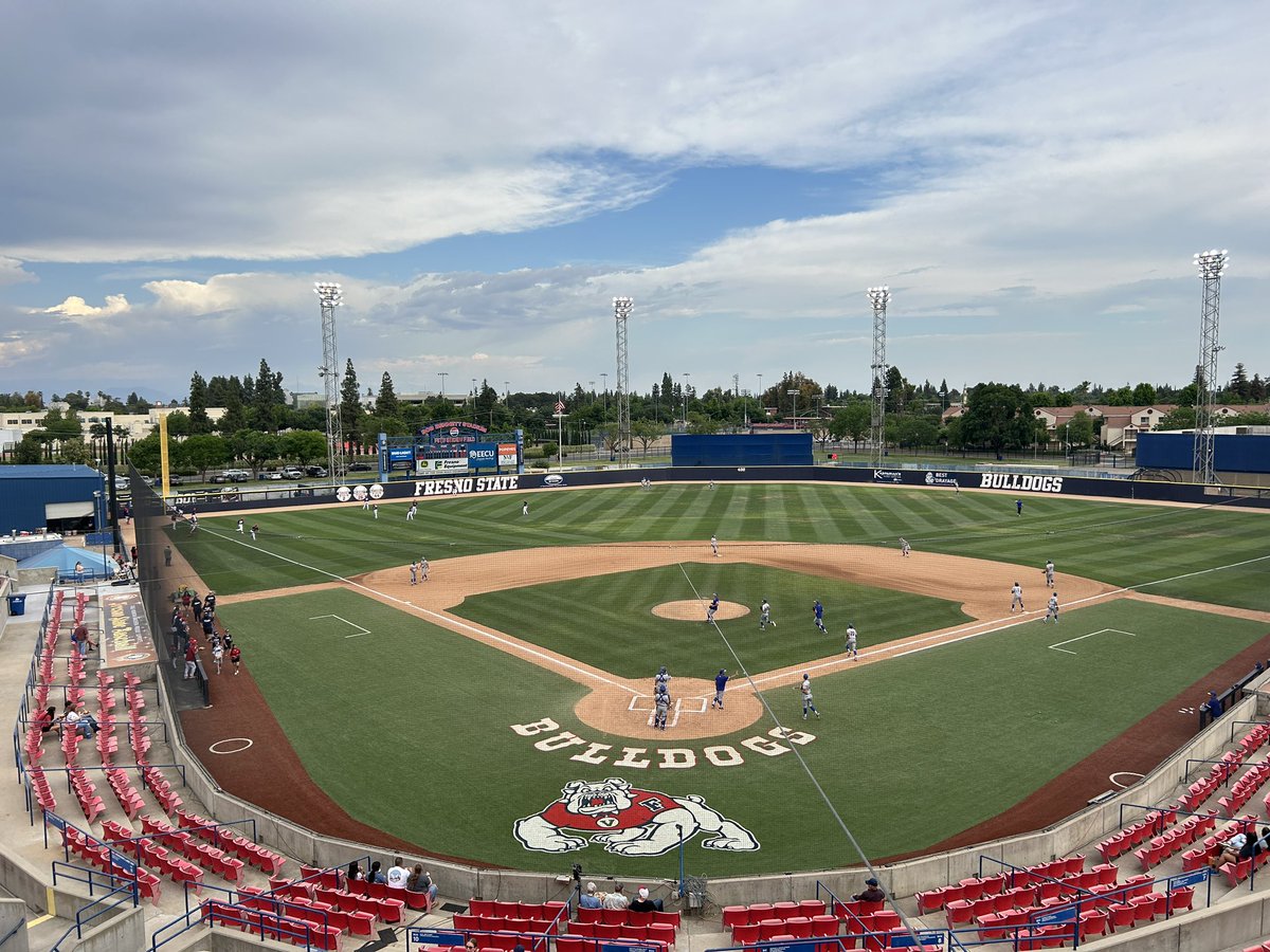 It’s the final home game of the year for @FresnoStateBSB as they take on the Roadrunners of CSU Bakersfield at 6pm 📻 PowerTalk 96.7 📺 Mountain West Network