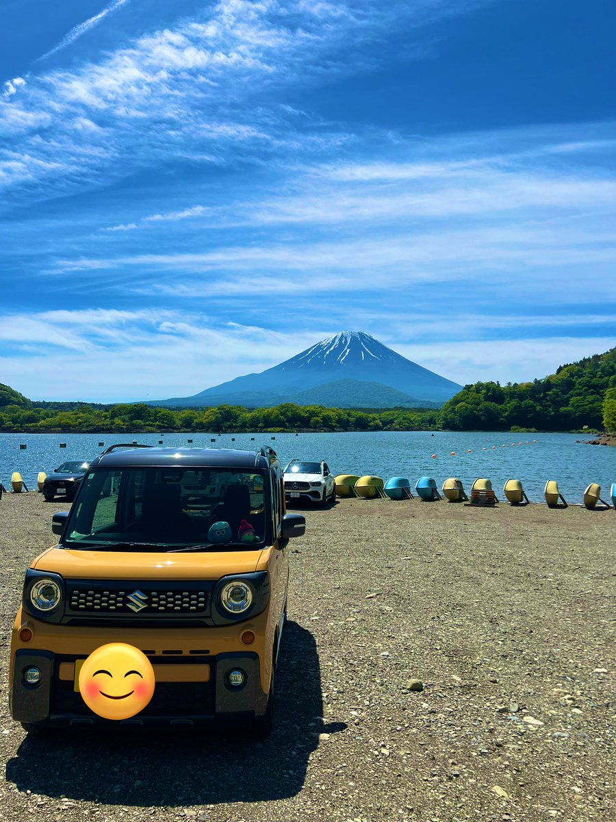 精進湖もいいね✨
子抱き富士🗻