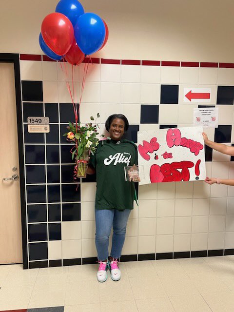 Congratulations to our Lead Counselor, Ms. Harver! She is the best and so deserving of the MVP award!💐❤️💙 #WeAreAlief @ATaylorHS @AliefCounseling