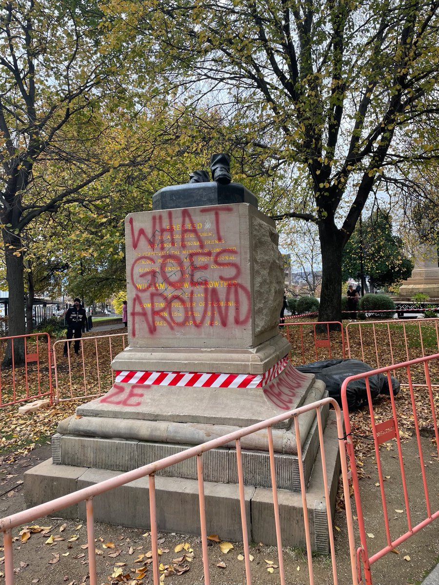 koorimailnews's tweet photo. 🚨BREAKING NEWS

THE statue of William Crowther has been toppled this morning in Nipaluna Hobart. 

Cut off at the ankles, the statue was loaded onto a truck at around 10am to the sound of cheers from locals who were there to witness the historic moment. 

MORE to come. https://t.co/4viQbSkdcq