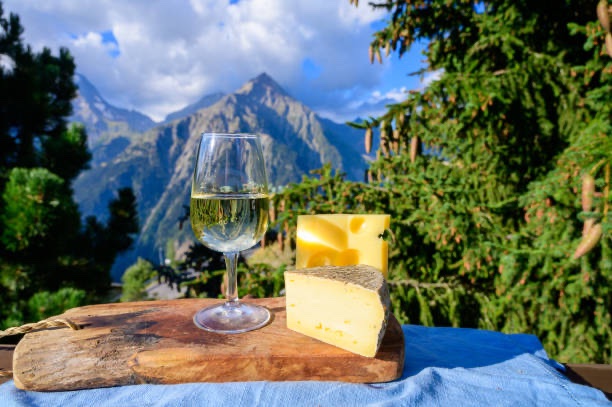Li Valentine (@thewininghour) on Twitter photo A4. The <a href="/delleVenezie/">Pinot Grigio Delle Venezie DOC</a> difference involves several things. The Triveneto location, the climate, the Alps, sea, rivers and Lake Garda…just to mention a few….#WiningHourChat A4. The <a href="/delleVenezie/">Pinot Grigio Delle Venezie DOC</a> difference involves several things. The Triveneto location, the climate, the Alps, sea, rivers and Lake Garda…just to mention a few….#WiningHourChat