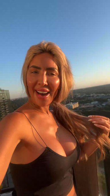 FARRAH ABRAHAM OFFICIAL is live now! https://t.co/XJ9zoXprzq https://t.co/V1T8ar0RkD<a href="/tag/of"class="tags"><span>#of</span></a>