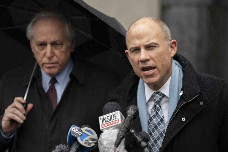 This is funny. Remember #MichaelAvenatti, the crooked lawyer the media gushed over and wanted to run against Trump? Well, he's tweeting and it turns out that he's tweeting from prison...Michael Avenatti @MichaelAvenatti. His tweets are entertaining. Michael Avenatti Tweets…