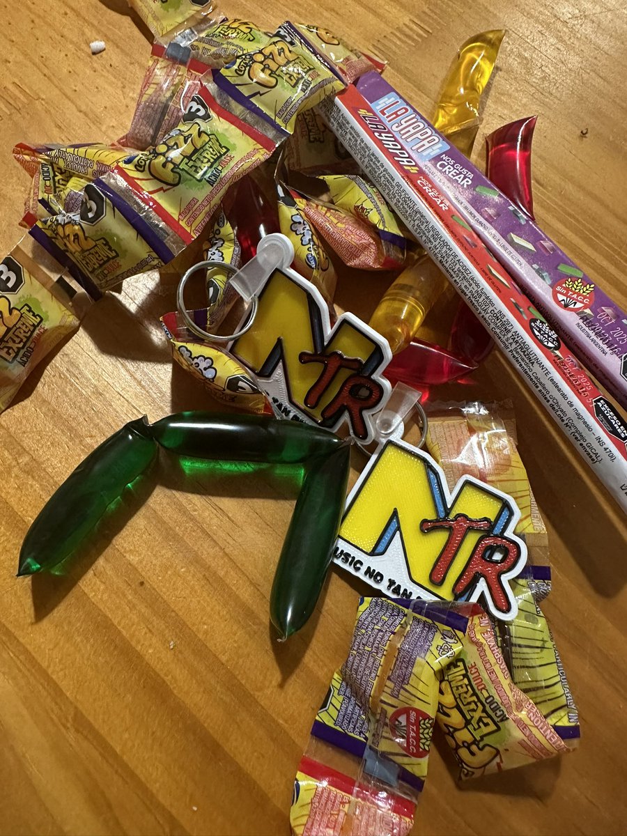 rodri_avalos's tweet photo. @RurriSL Yo comiendo golosinas hasta el 2026 ! https://t.co/rySth9jBUL