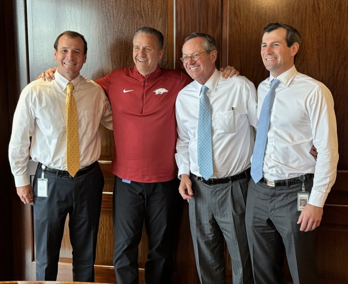 Enjoyed my time with Warren Stephens and his executive team today, including his sons, Miles and John. I’ve heard a lot about their family’s integrity and character. I also learned about their total support of the Episcopal Colliegate School. Very impactful.