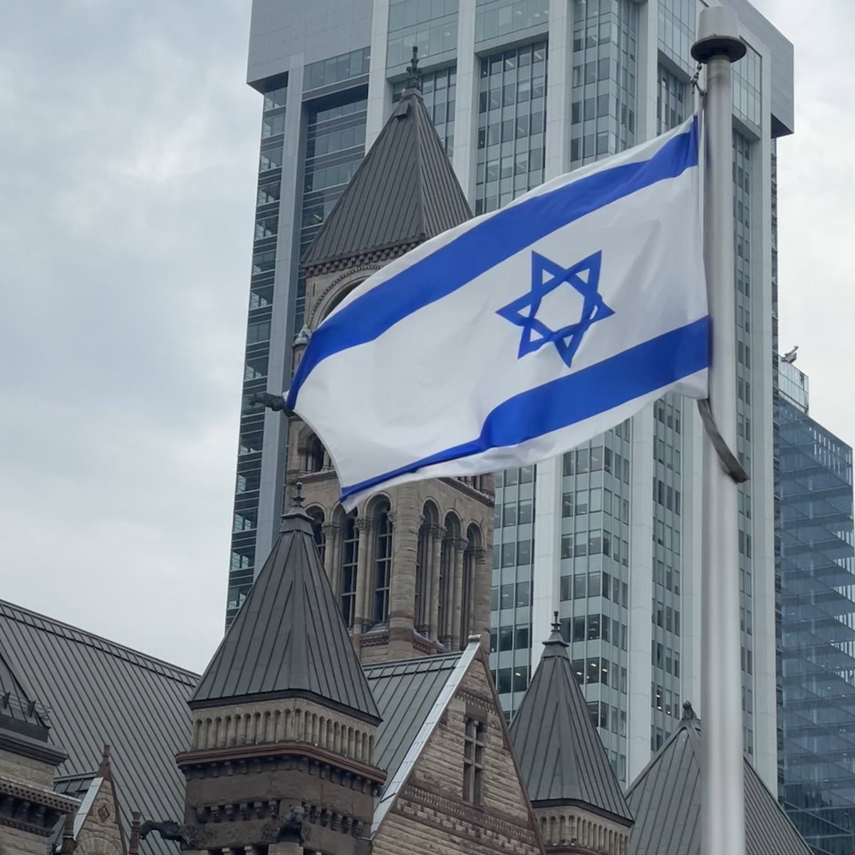 We are grateful for the allyship of @cityoftoronto elected officials @PasternakTO , @MikeColleTo , @McKelvieTO , @DianneSaxe , @FrancesNunziata and @BradMBradford who joined members of the Jewish community in commemorating the founding of the modern State of #Israel at a…