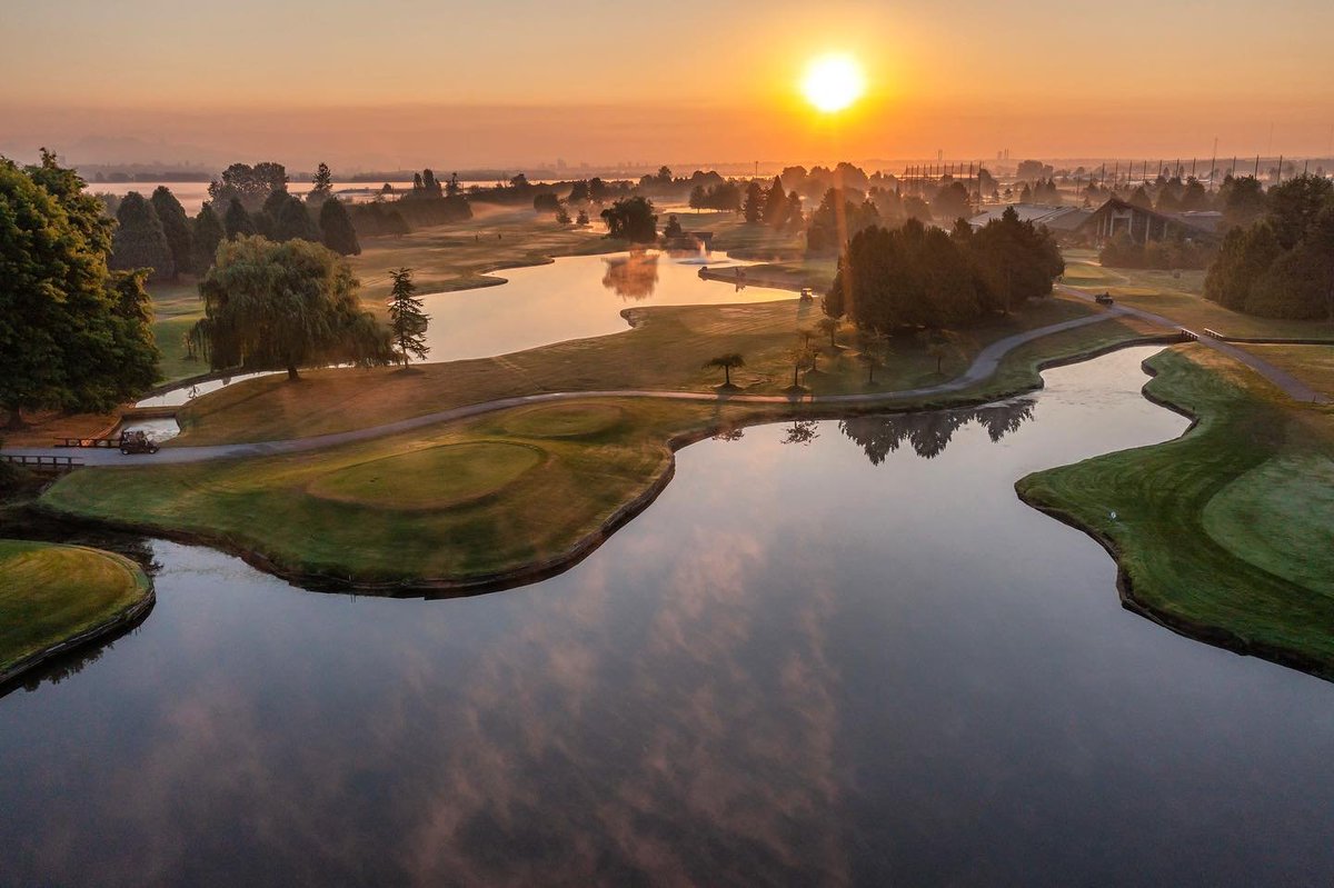 VisitRichmondBC's tweet image. Richmond is a golfer's paradise, especially this time of year 🏌️ 

Looking for somewhere new to swing your clubs? Learn more and plan your day here ➡️ bit.ly/3XWaNhd

📷 : mayfairlakesgolf (In)
 
#GolfBC
#RichmondBC
#RichmondMoments