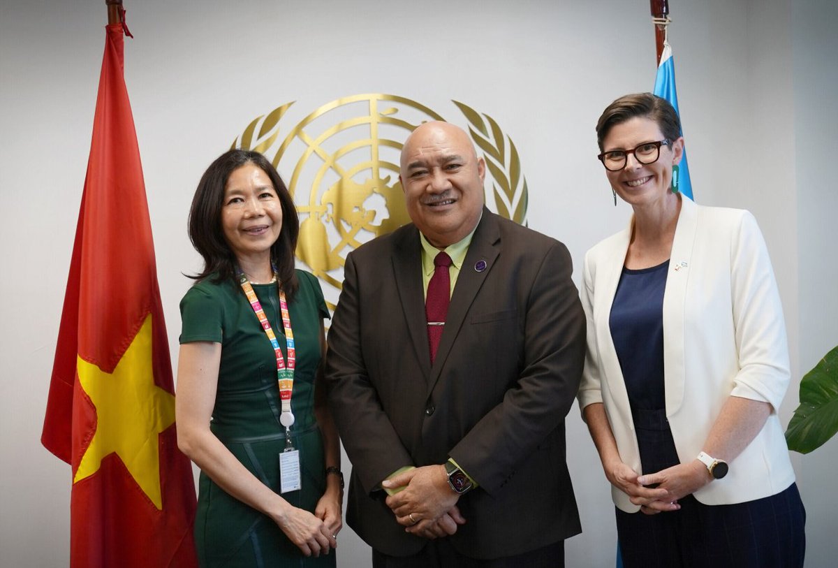 In 🇻🇳, Dr Piukala met with 🇺🇳 Resident Coordinator Ms @ptamesis, expressing gratitude for the strong support from the #UN team for health programmes under the #SDG agenda. Both parties reaffirmed commitment to advancing aligned health priorities together, in the spirit of #OneUN.