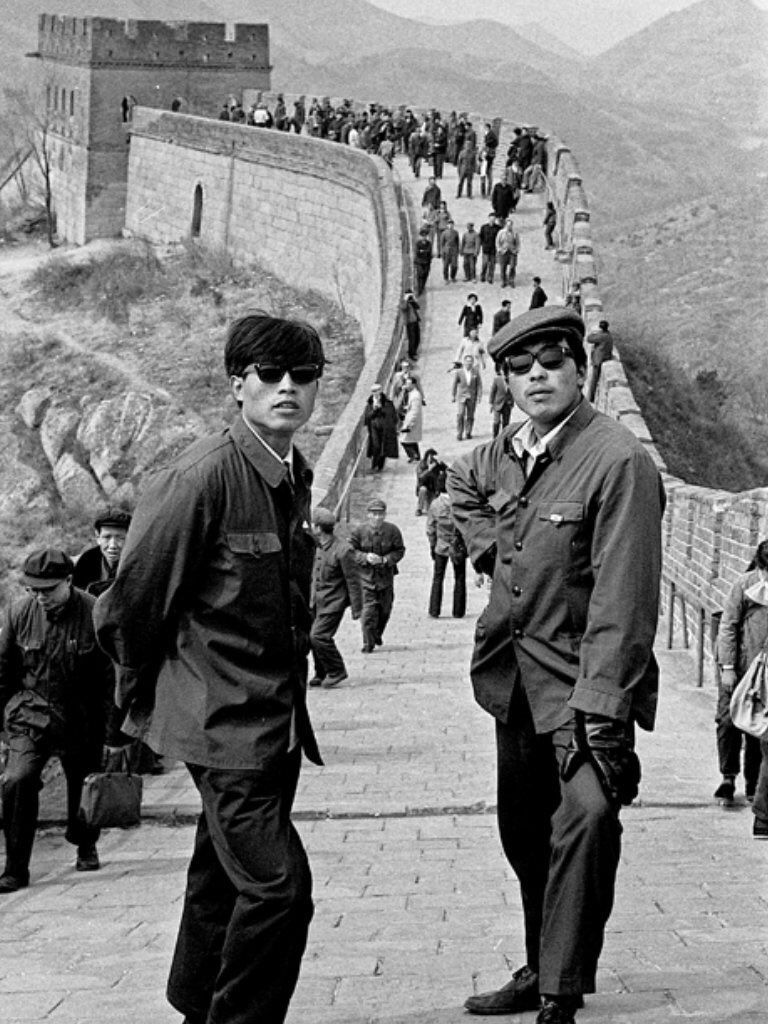 On the Great Wall, Beijing, 1979, © Manel Armengol.