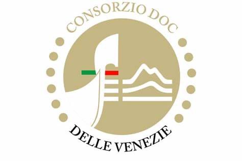 <a href="/wineconcubine/">Sara M</a> You’re right, but I think it’s also important to note that there is Pinot Grigio…and then there is #PinotGrigio <a href="/delleVenezie/">Pinot Grigio Delle Venezie DOC</a> which is held to very high standards and can only come from that territory…guaranteeing quality. #WiningHourChat