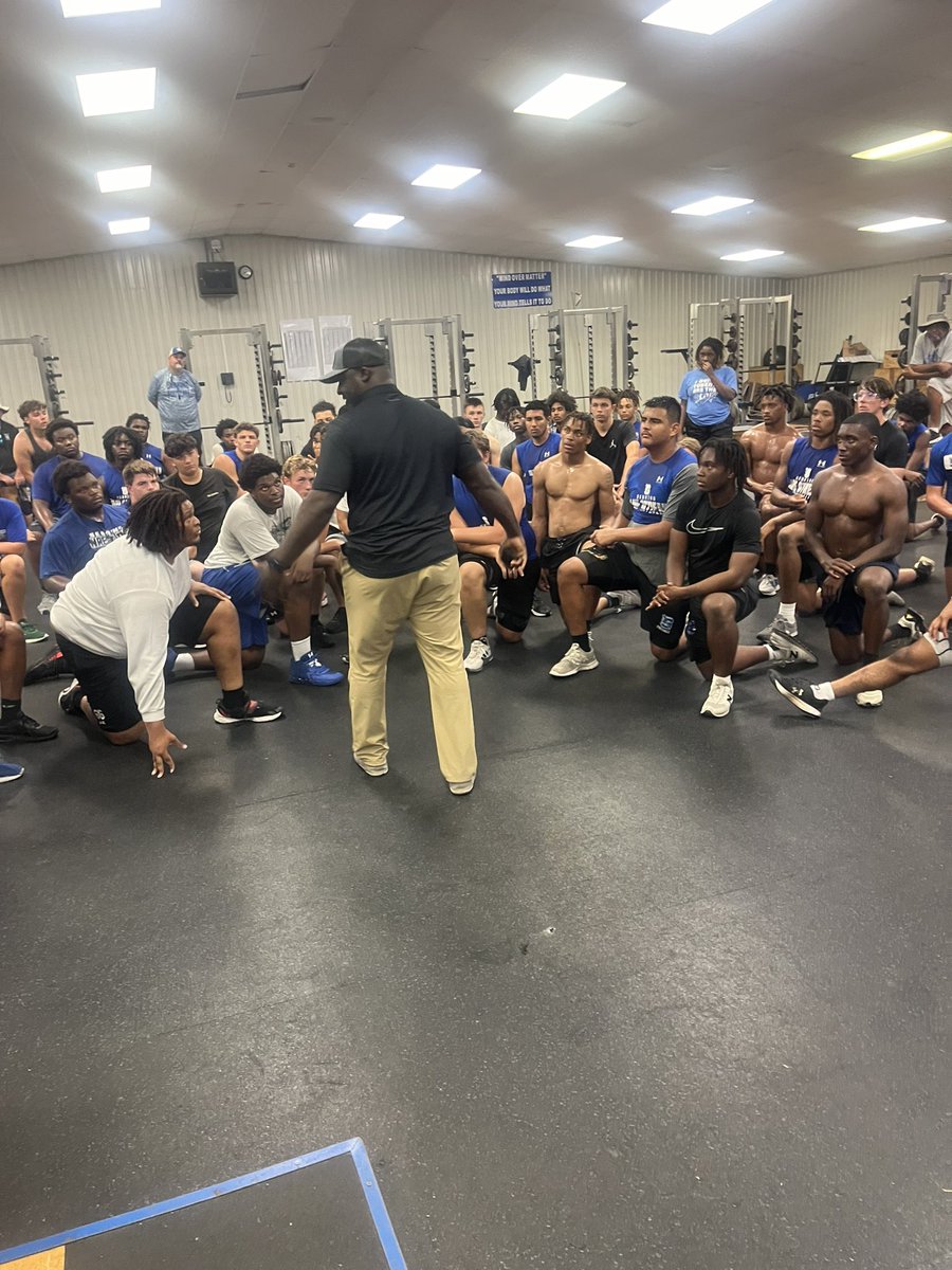 Thank you Shannon Benton of FCA for coming and sharing a word with the boys today. The drinks that were provided were much appreciated also. #MoreThanFootball