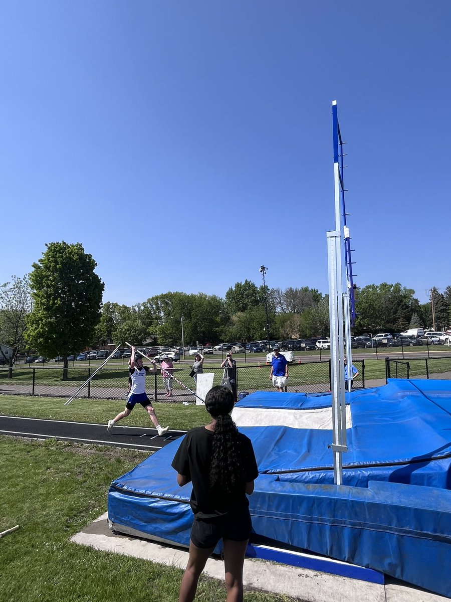 Great first day of Tri Metro Championships!!  Check out results here: results.wayzatatiming.com/meets/37850
