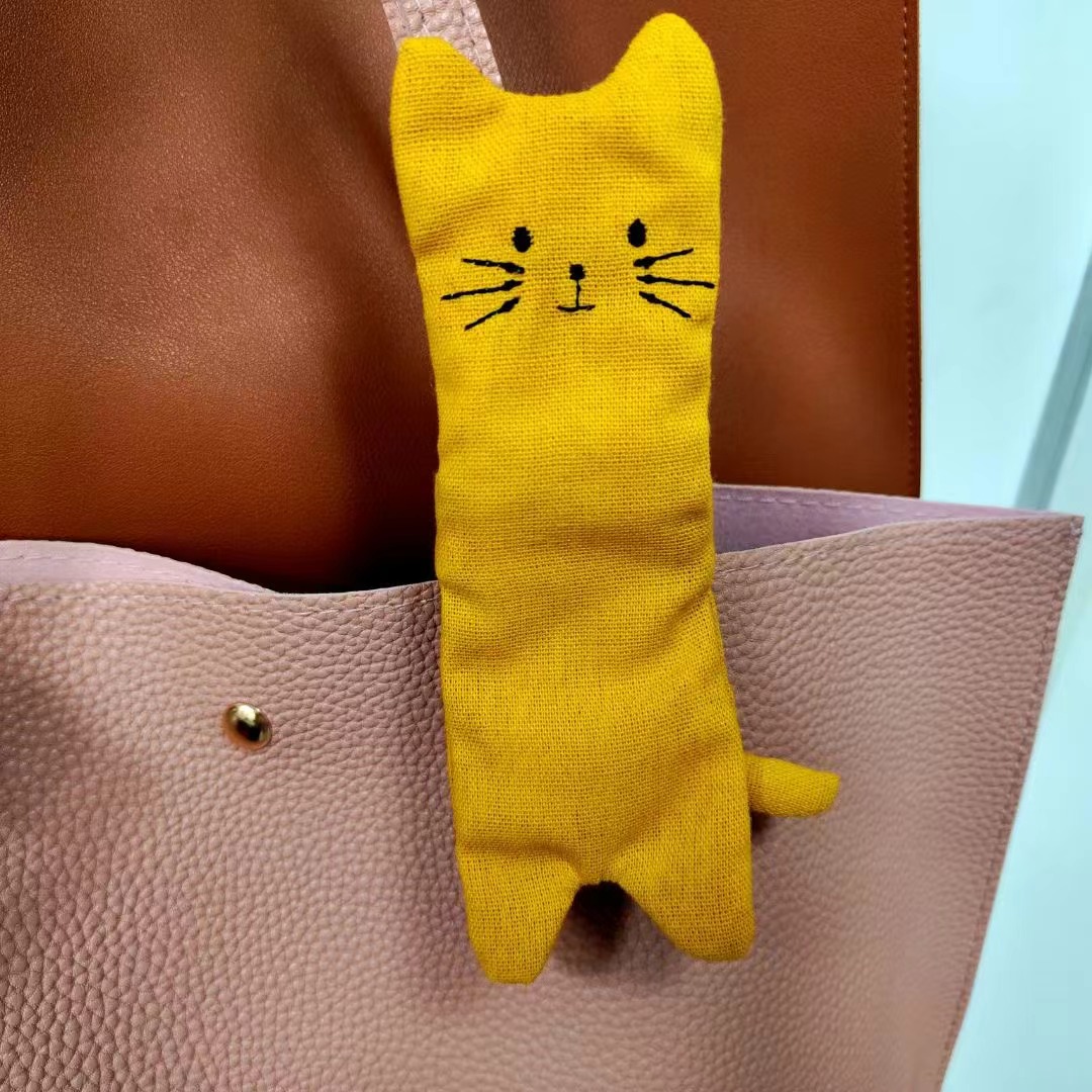 Cacaroo_Gift's tweet photo. 見て！黄色の子猫、バッグにぶら下げてイヤホンを入れることができます
#ぬいぐるみ #ポーチ #USJグッズ #ディズニーグッズ https://t.co/KyDKBReIbW
