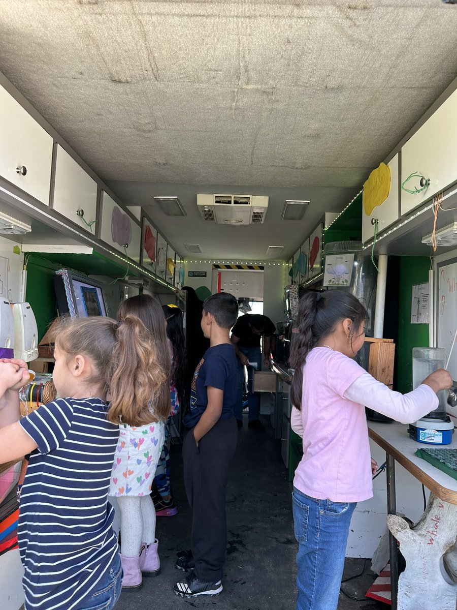Students in San Lucas are always excited to see the ScienceMobile. One of their favorite exhibits is the rocket launcher, which can send a paper rocket nearly 50 yards. The ScienceMobile Ciencia Ambulante program is partially sponsored by @Chevron Central California.